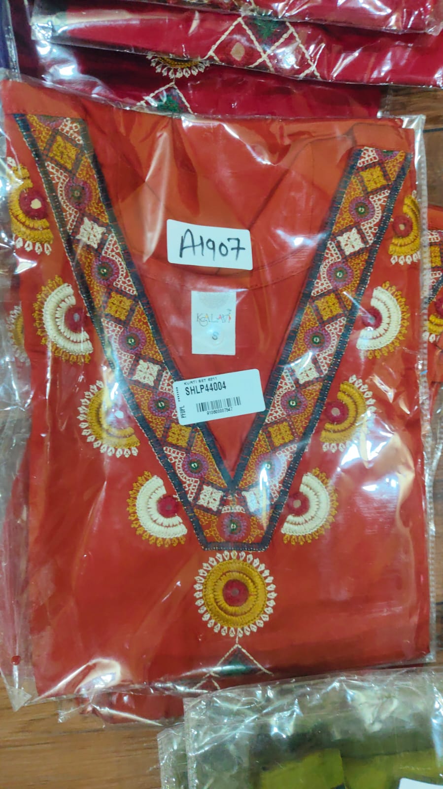 Gaji silk only top (A1907)