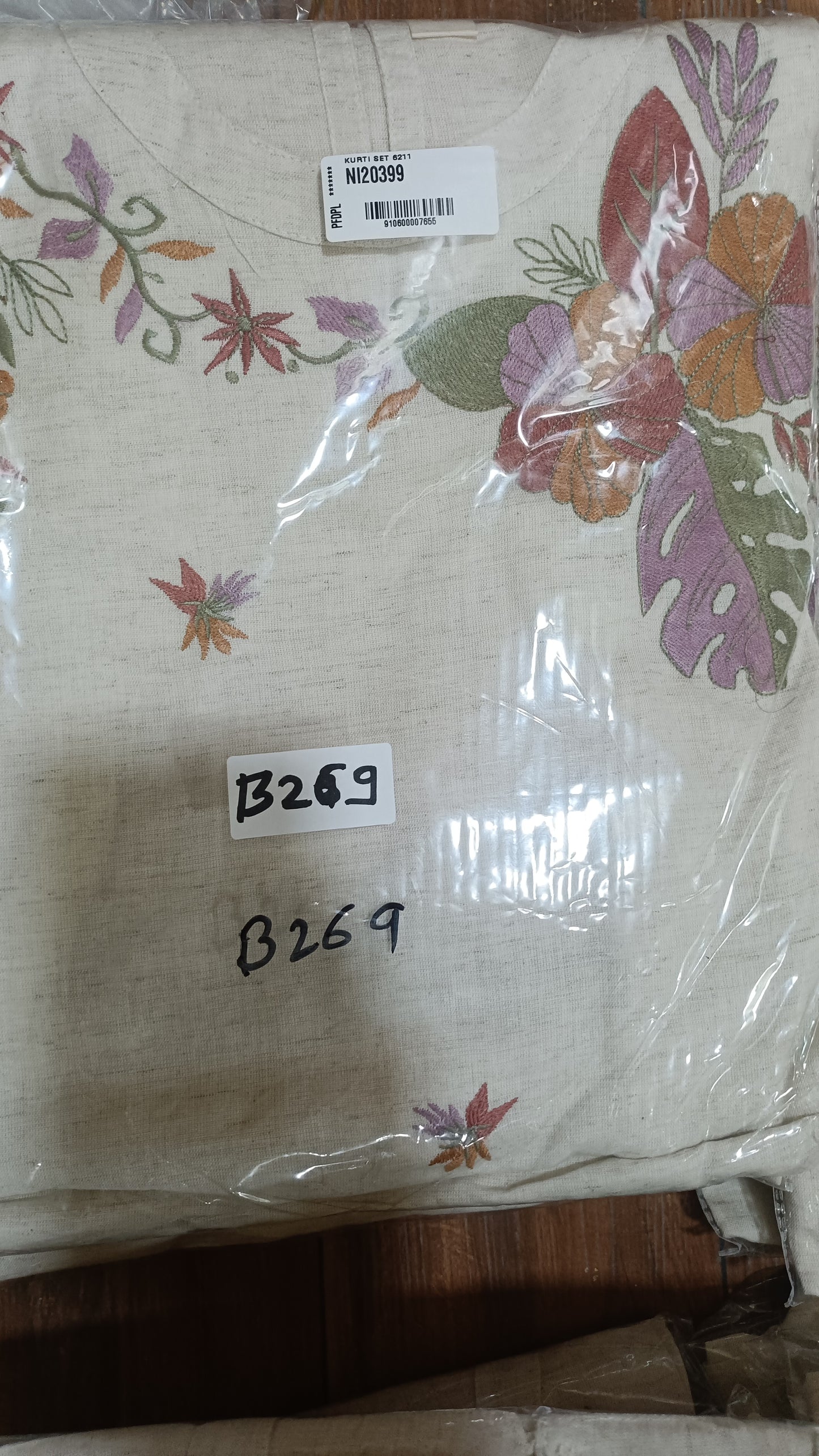 Handloom cotton two piece cordset with embroidered additional half sleeves (B269)