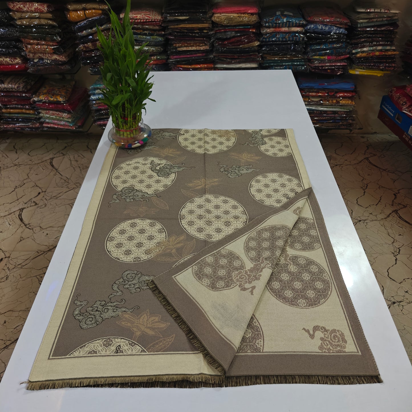 Premium imported soft reversible warm stole(Z15)