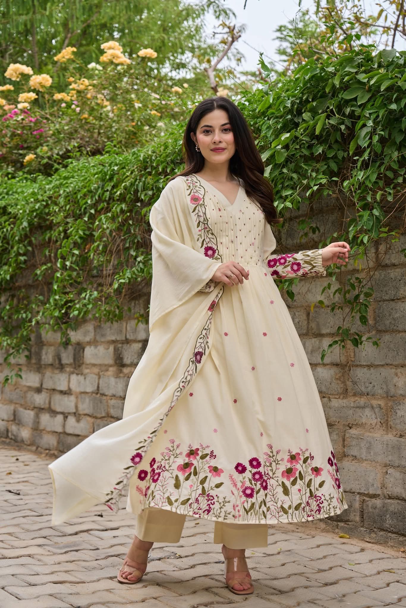 Off white pure cotton with full lining and full thread work three piece set (A317)