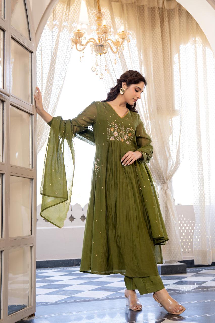 Green mul chanderi full hand work designer three piece set (P2133)