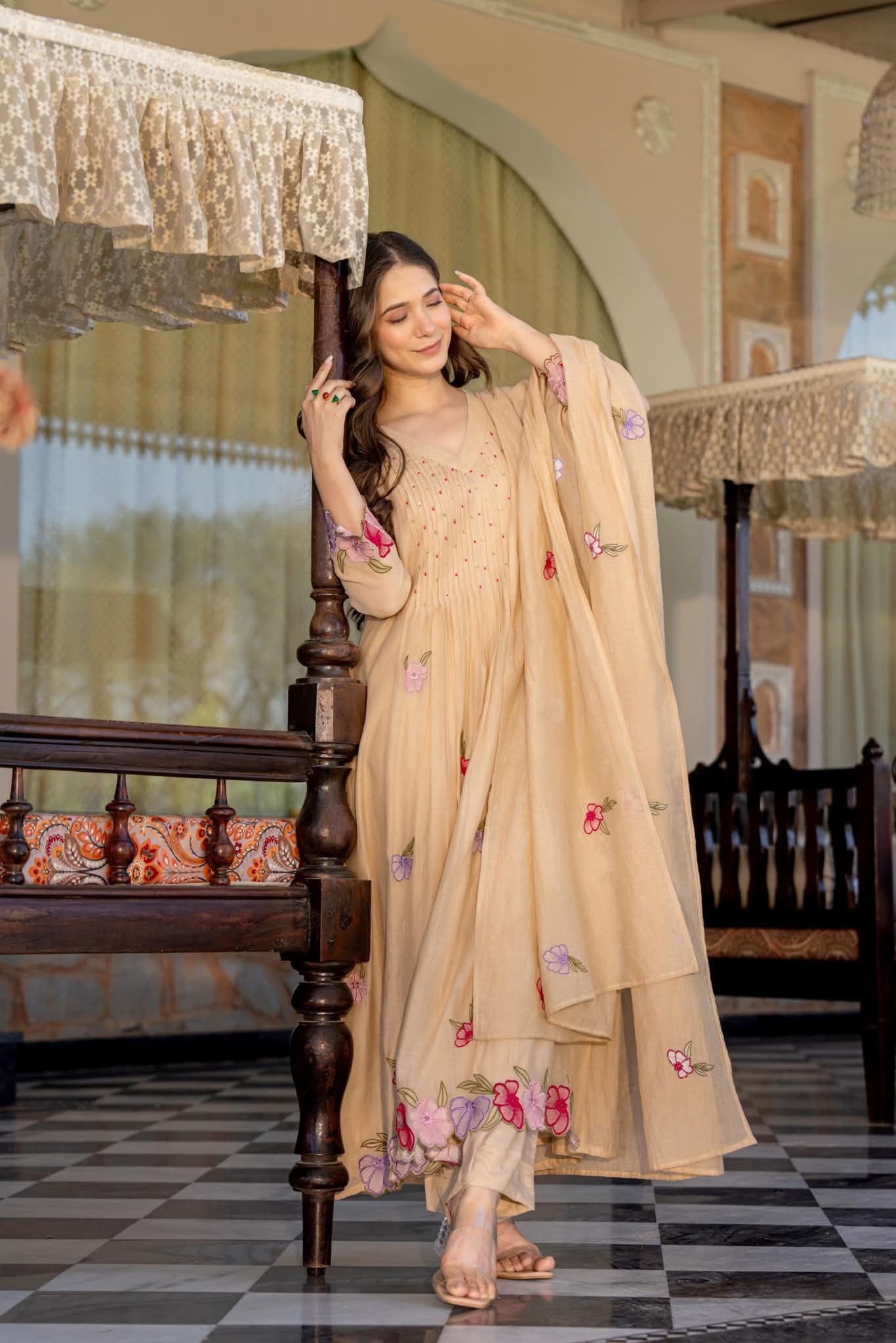 Ivory mul chanderi three piece set (A460)