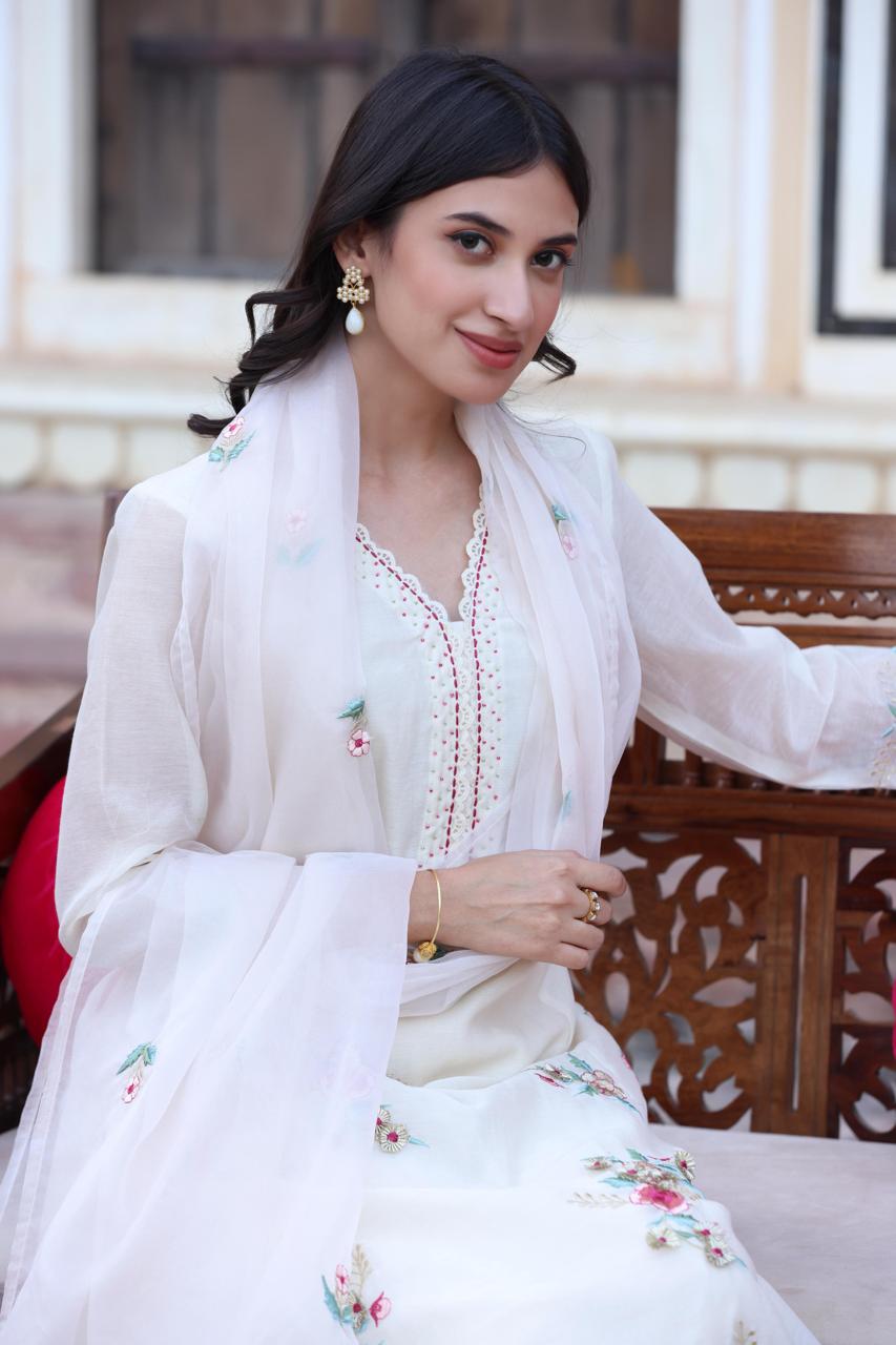White chanderi with full thread work three piece set (P1581)