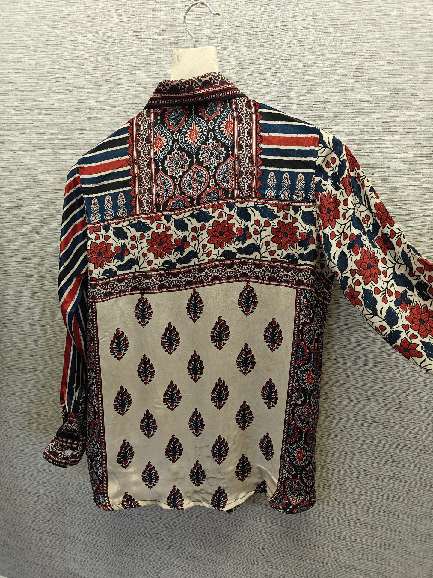 Smart pure crape loose fit upto 46 size (B121)