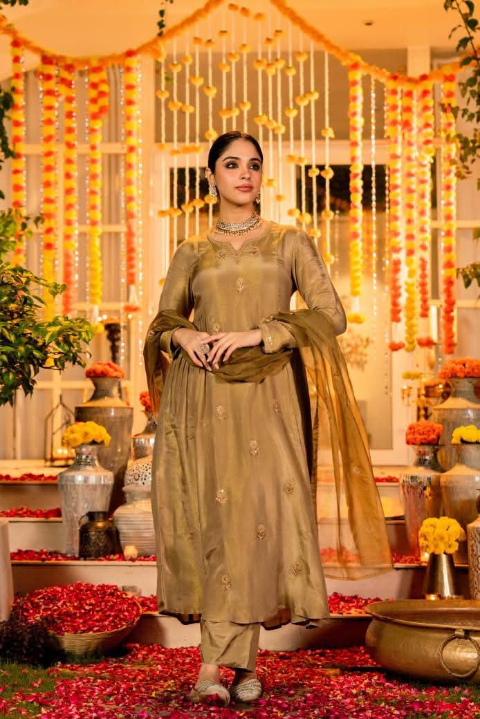 Dusky gold pure tissue designer three piece set (A1138)