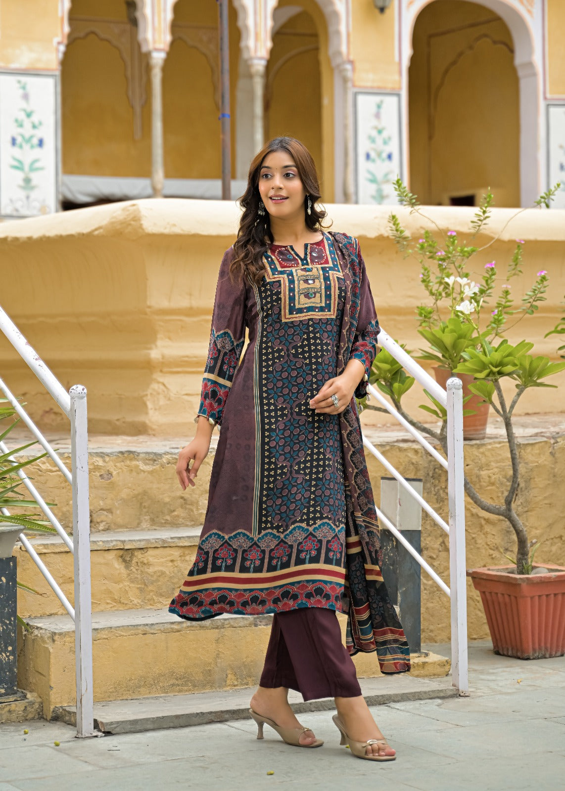 Natural crape with lining beautiful three piece set (C233)