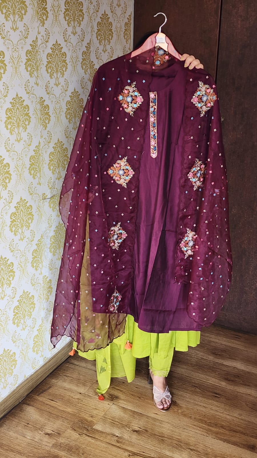 Purple muslin with organza dupatta three piece set (P1494)