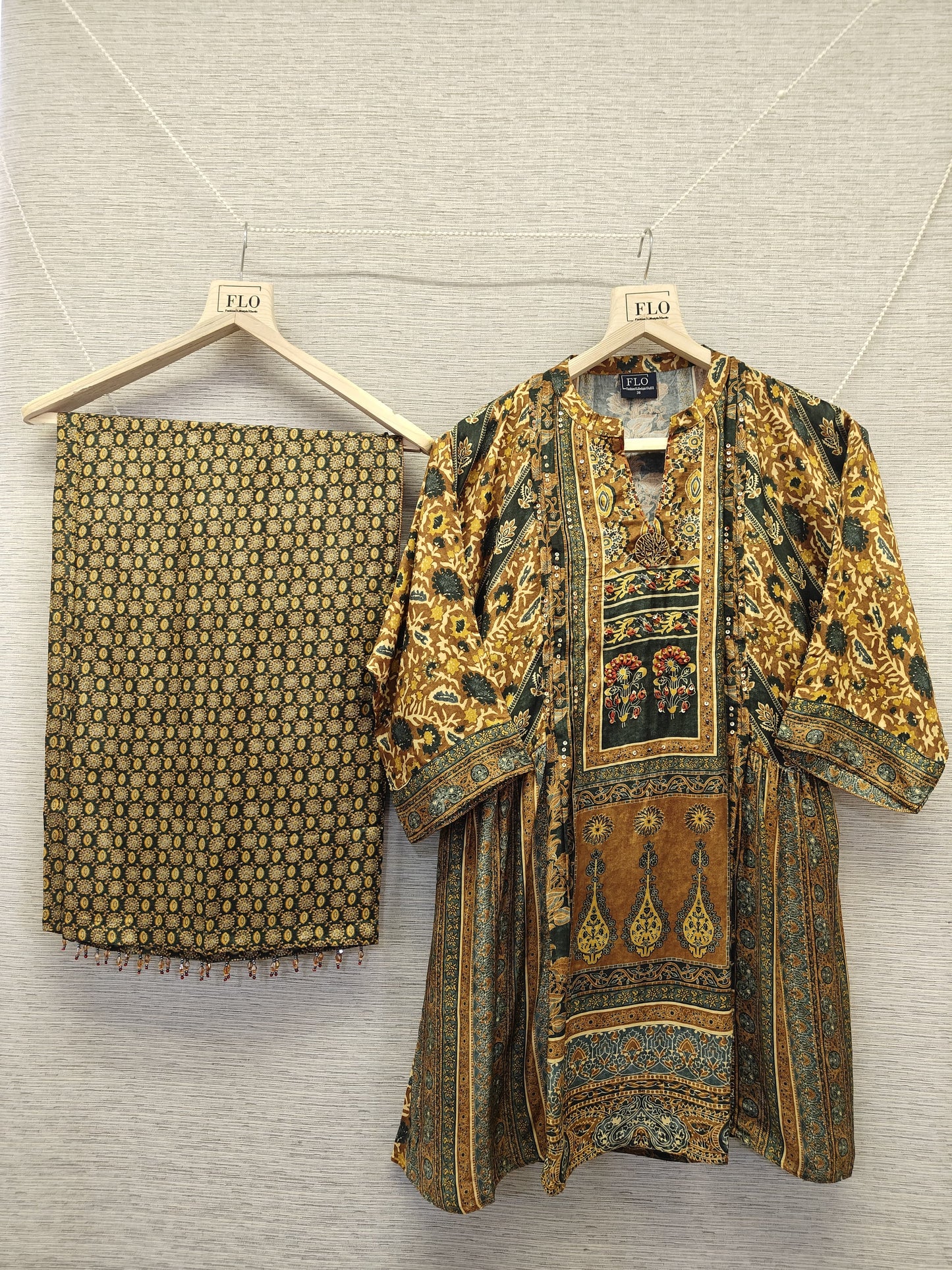 Pure crape digital print smart two piece cordset (B962)