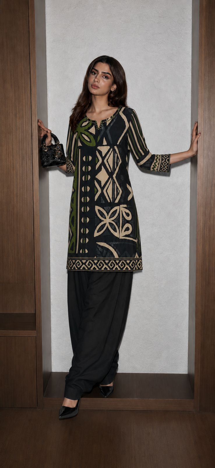 Crape two piece cordset with farshi salwar (C625)