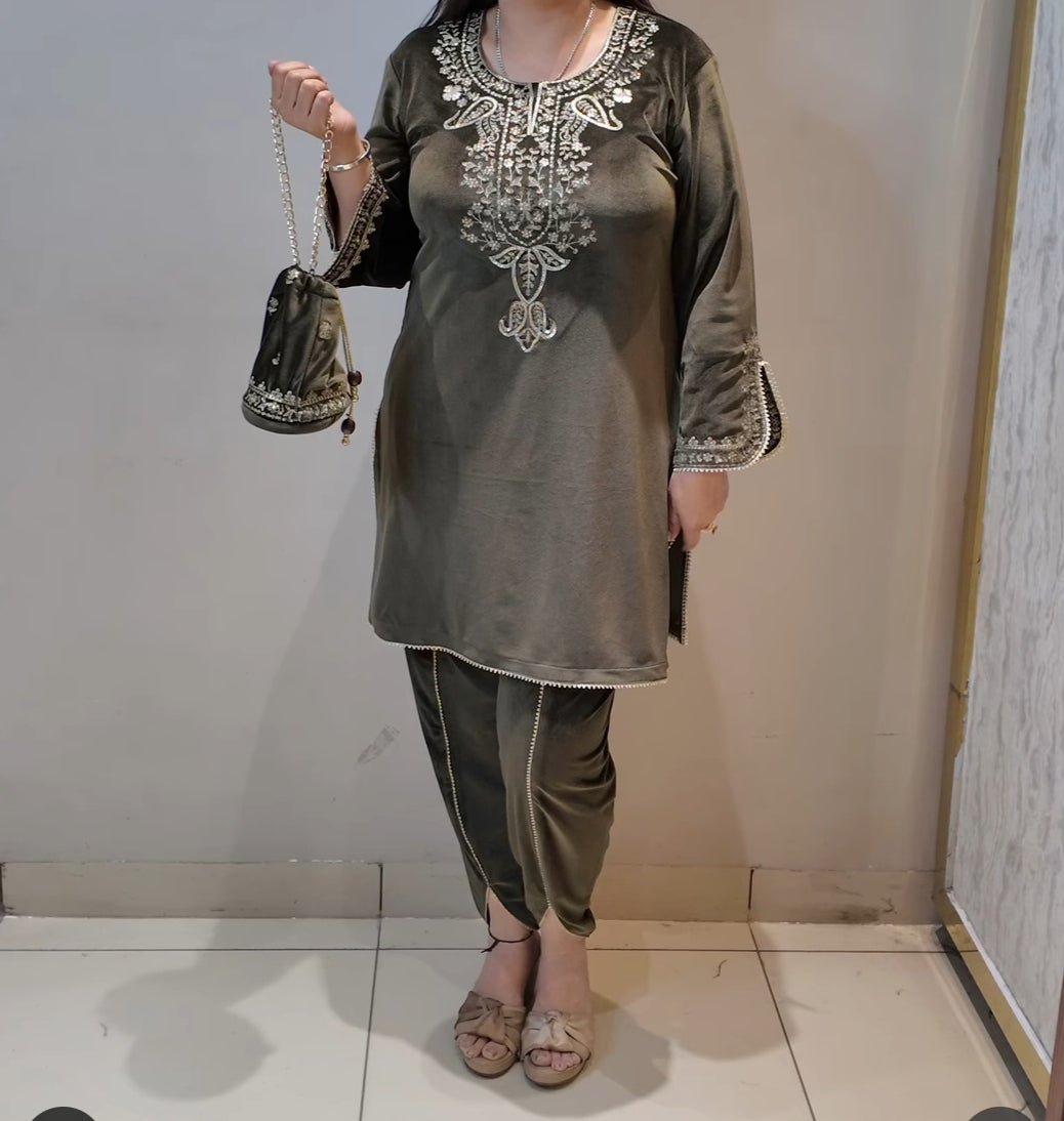 Green velvet with tulip pant and potli bag (W22)