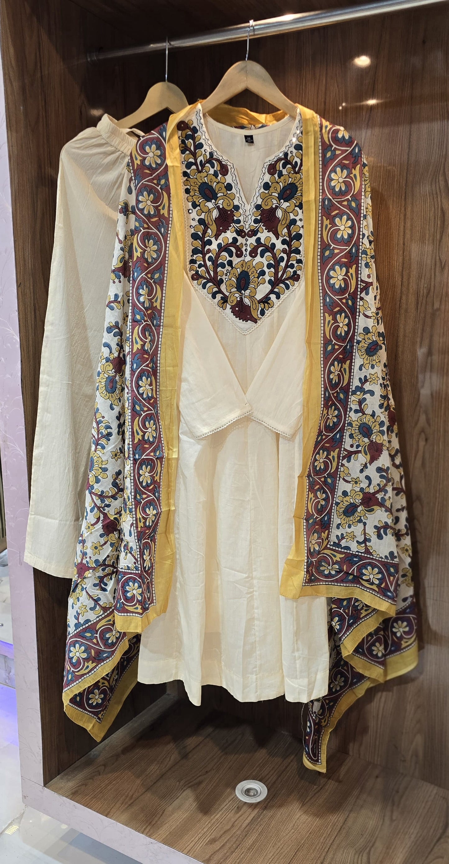 Mul cotton with lining and full kalamkari dupatta three piece set (C111)