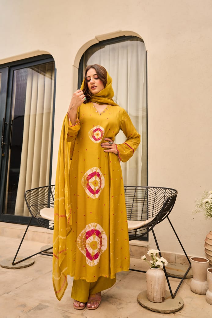 Mustred 🟡 pure silk Designer three piece set (A505)