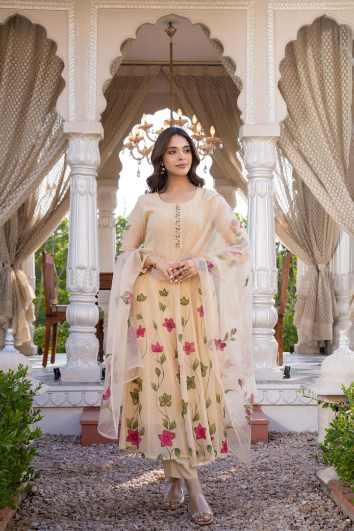 Ivory pure mul chanderi flared anarkali with full brush paint three piece set (P2110)