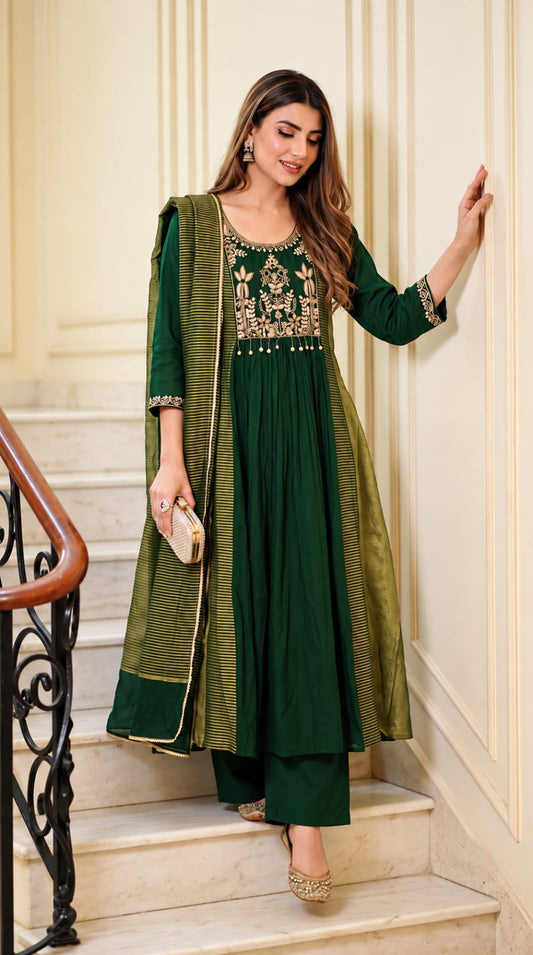 Pure mul chanderi with lining A line pattern three piece set (C770)