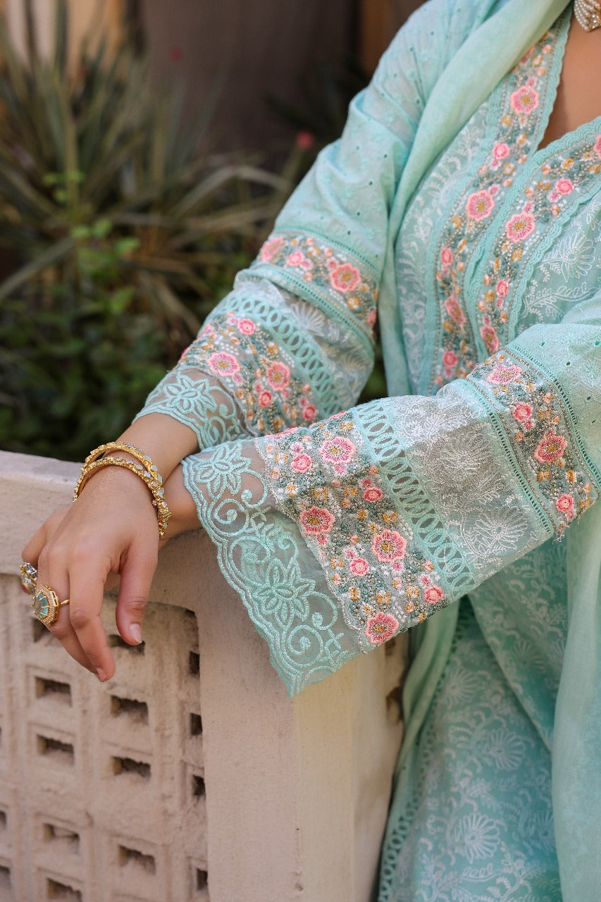 Light sea green pakistani pattern three piece set (P1958)