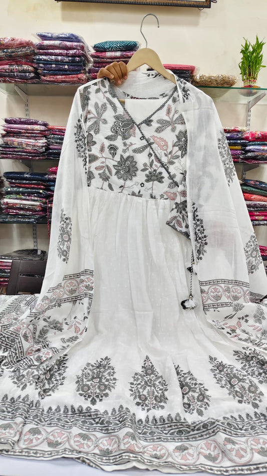 White with grey mul cotton with a three piece set (A621)