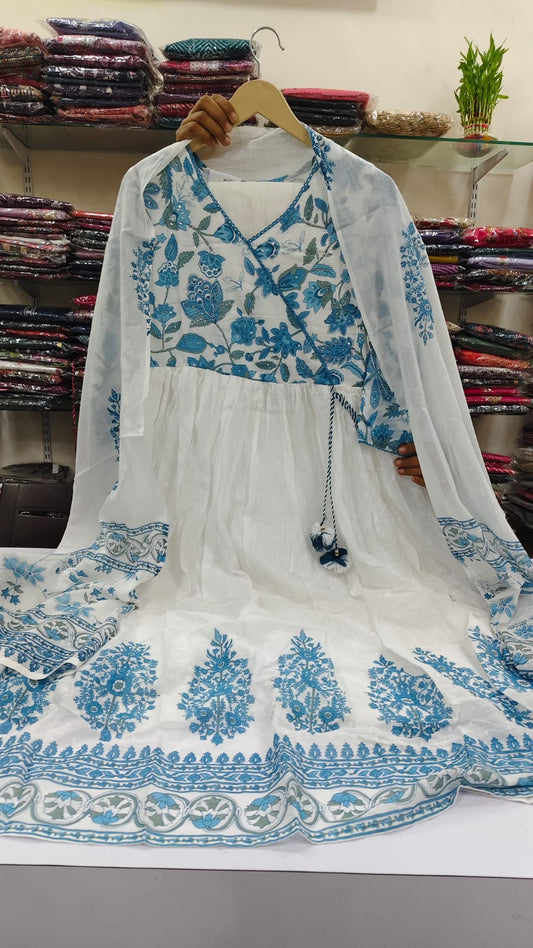 White with blue mul cotton with a three piece set (A622)