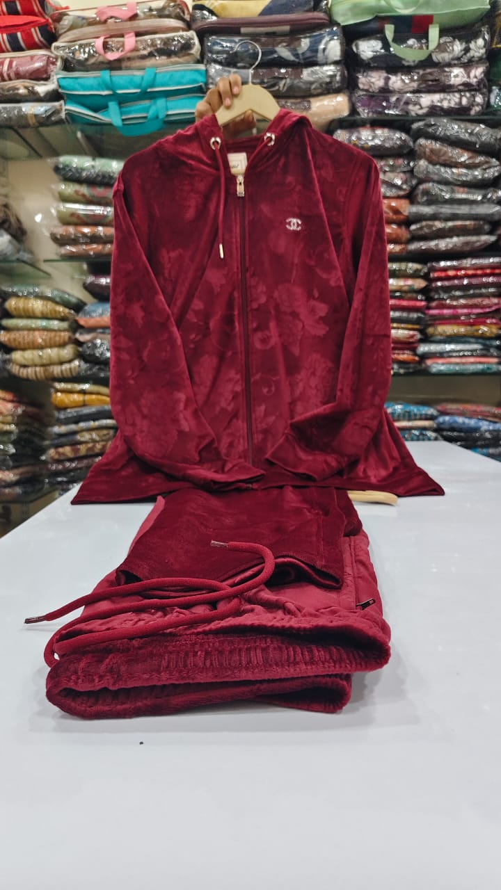 Velvet embossed track suit (T1)