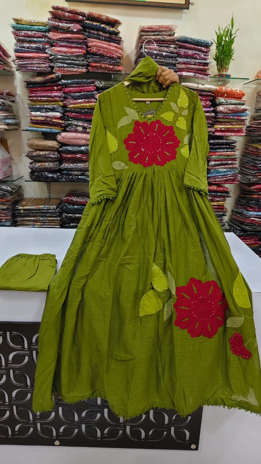 Mul cotton flared with applique work three piece set (A1616)