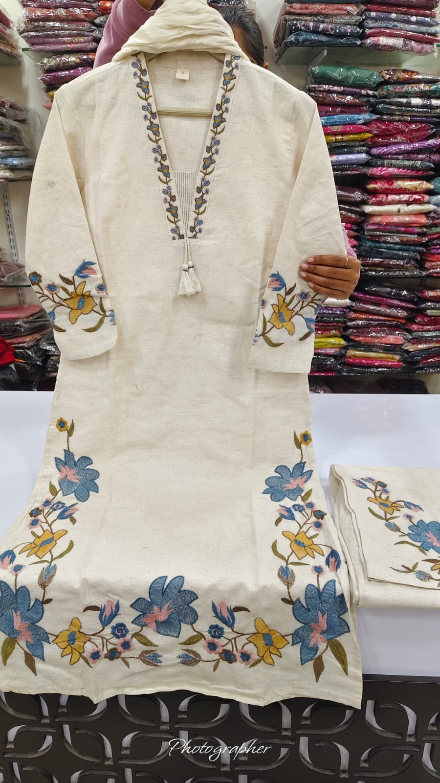 Handloom cotton with thread work three piece set (A1876)