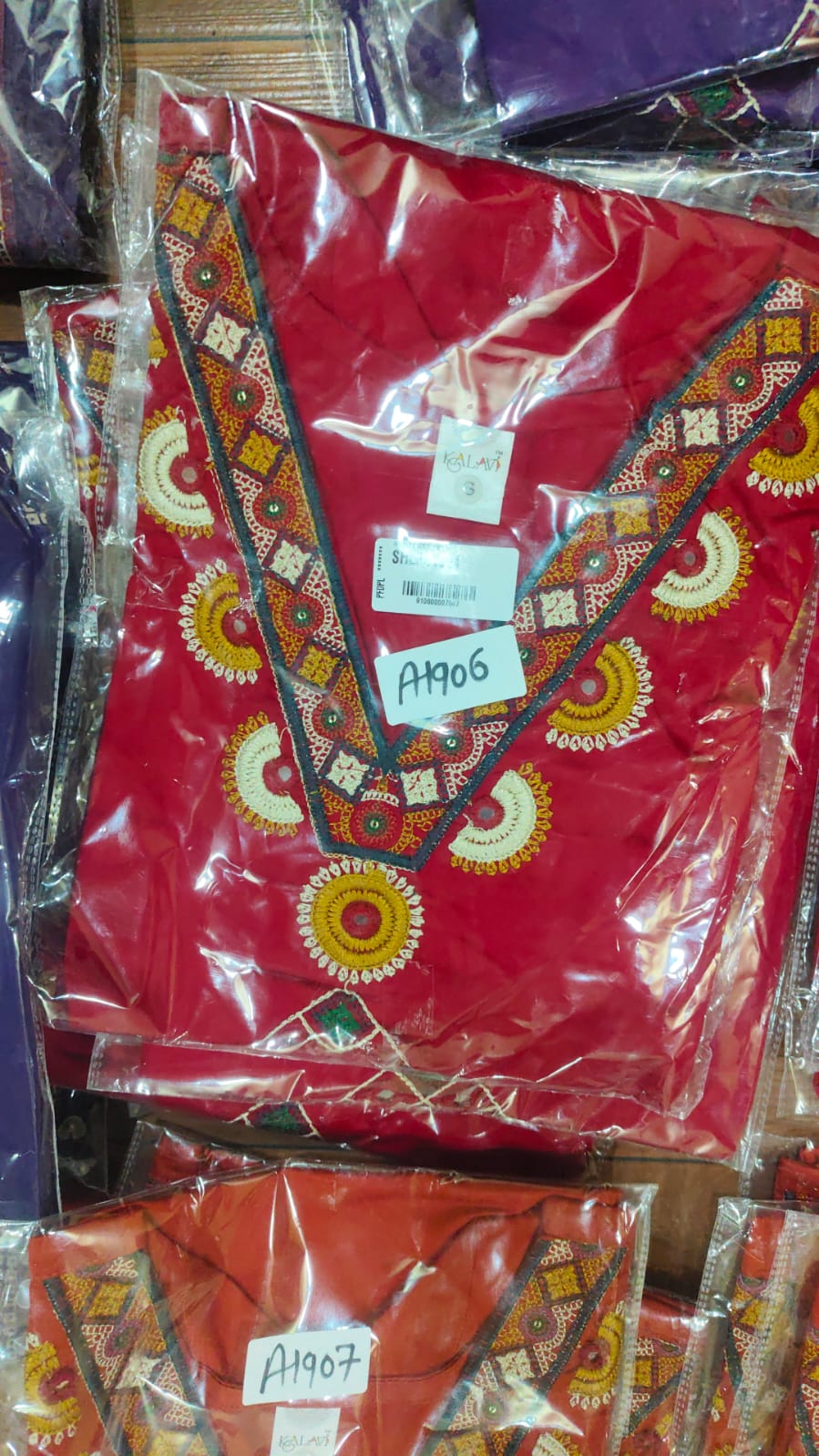 Gaji silk top length 33 inch (A1906)
