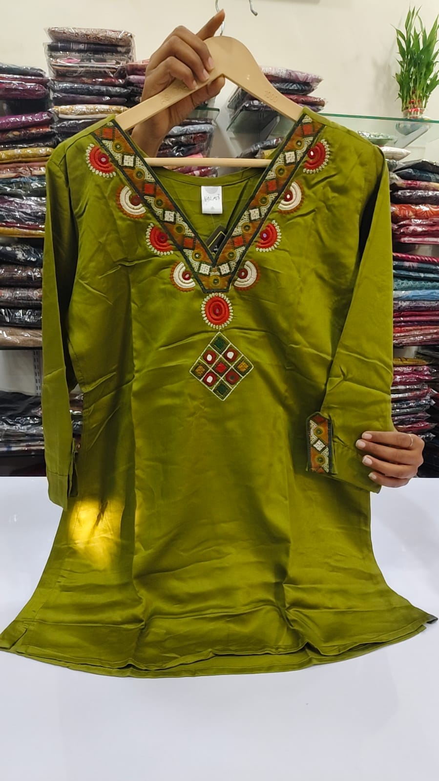 Gaji silk top length 33 inch    (A1908)