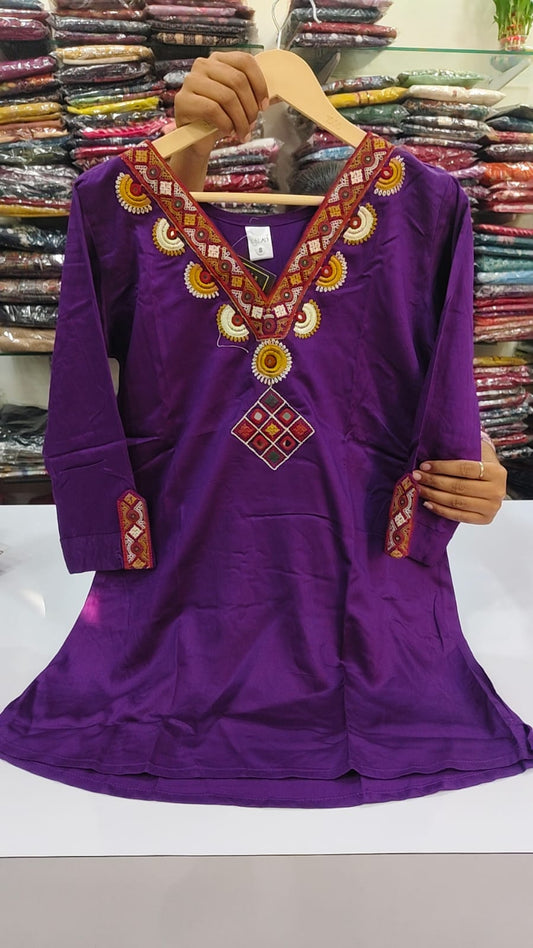 Gaji silk top length 33 inch (A1905)