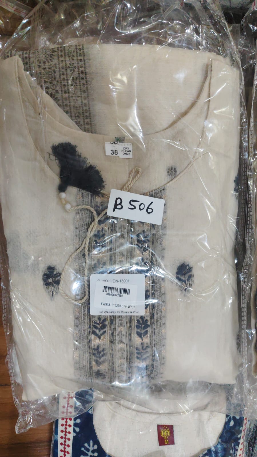 Cotton chsnderi with thread work three piece set (B506)