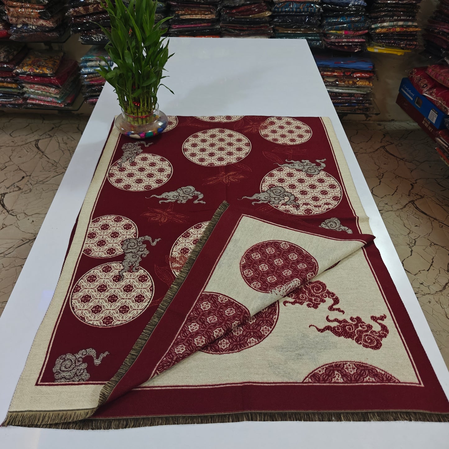 Premium imported soft reversible warm stole(Z15)