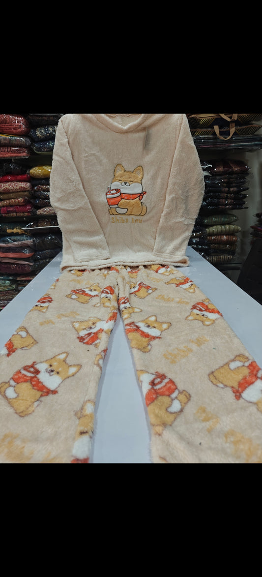 Wollen night dress