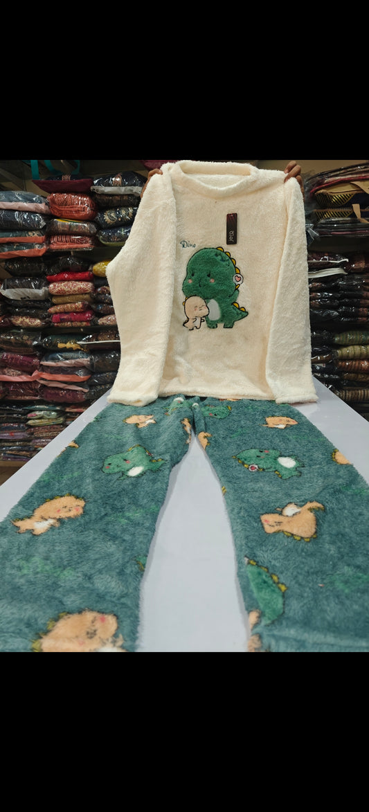 Wollen night dress