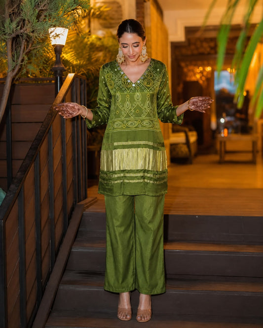 Pure gaji silk with lagdi border two piece cordset (C572)