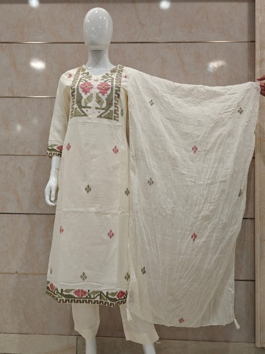 White silly cotton hand weaved three piece set (P2345)