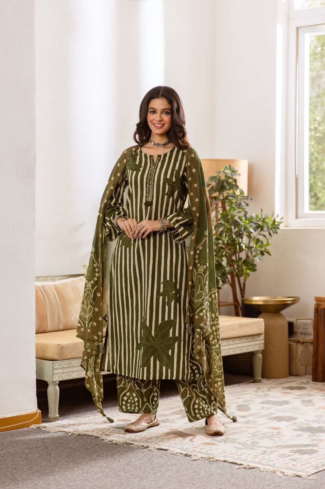Chutni green colour pure cotton digital print three piece set A(1334)