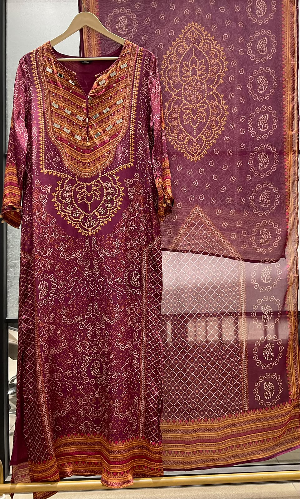 Pure crape with lining pheran pattern three piece set (C789)