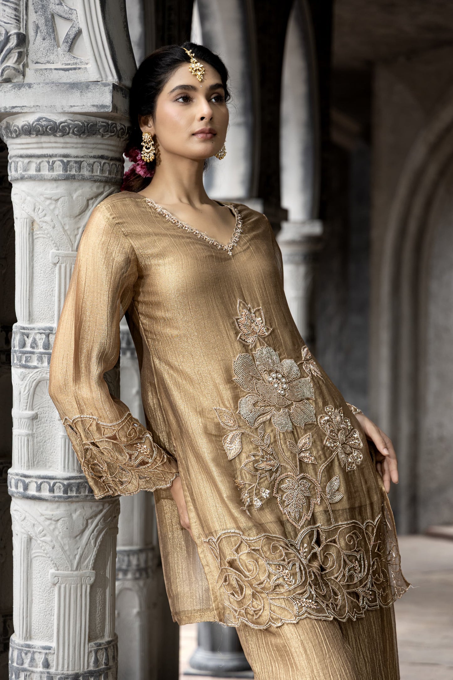 Pure tissue with hand work beautiful three piece set (C495)