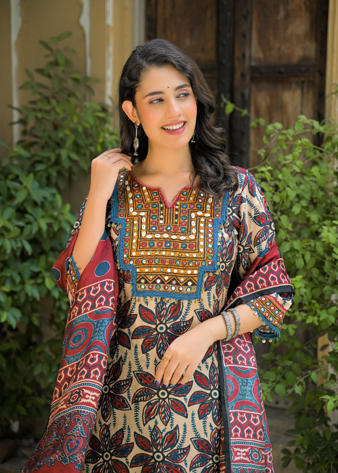 Pure crape silk with mul lining three piece set (C470)
