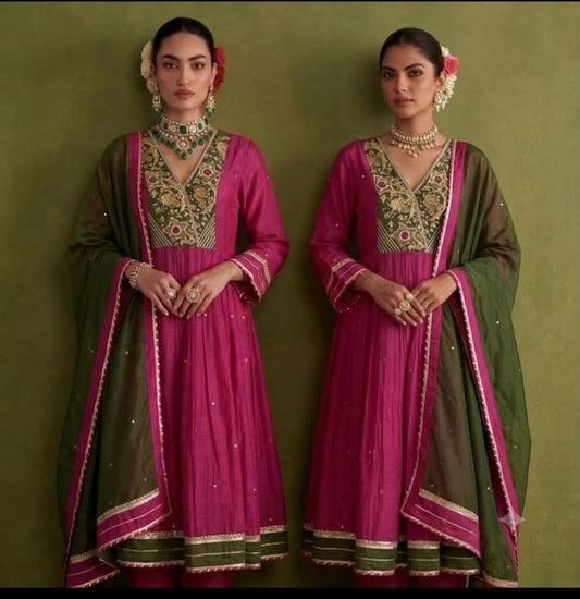 Pure banarasi mul chanderi with full hand work perfect for the upcoming festival season (S375)