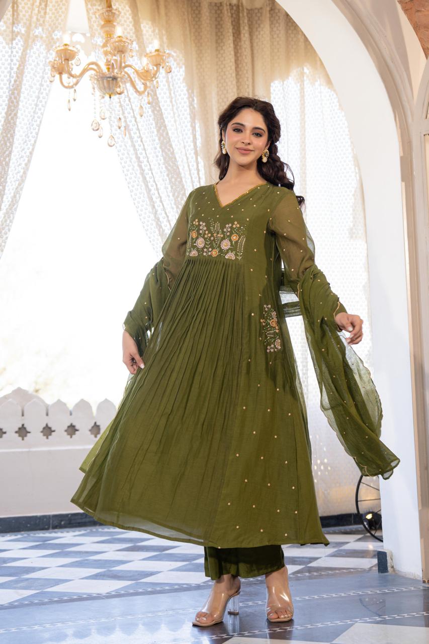 Green mul chanderi full hand work designer three piece set (P2133)