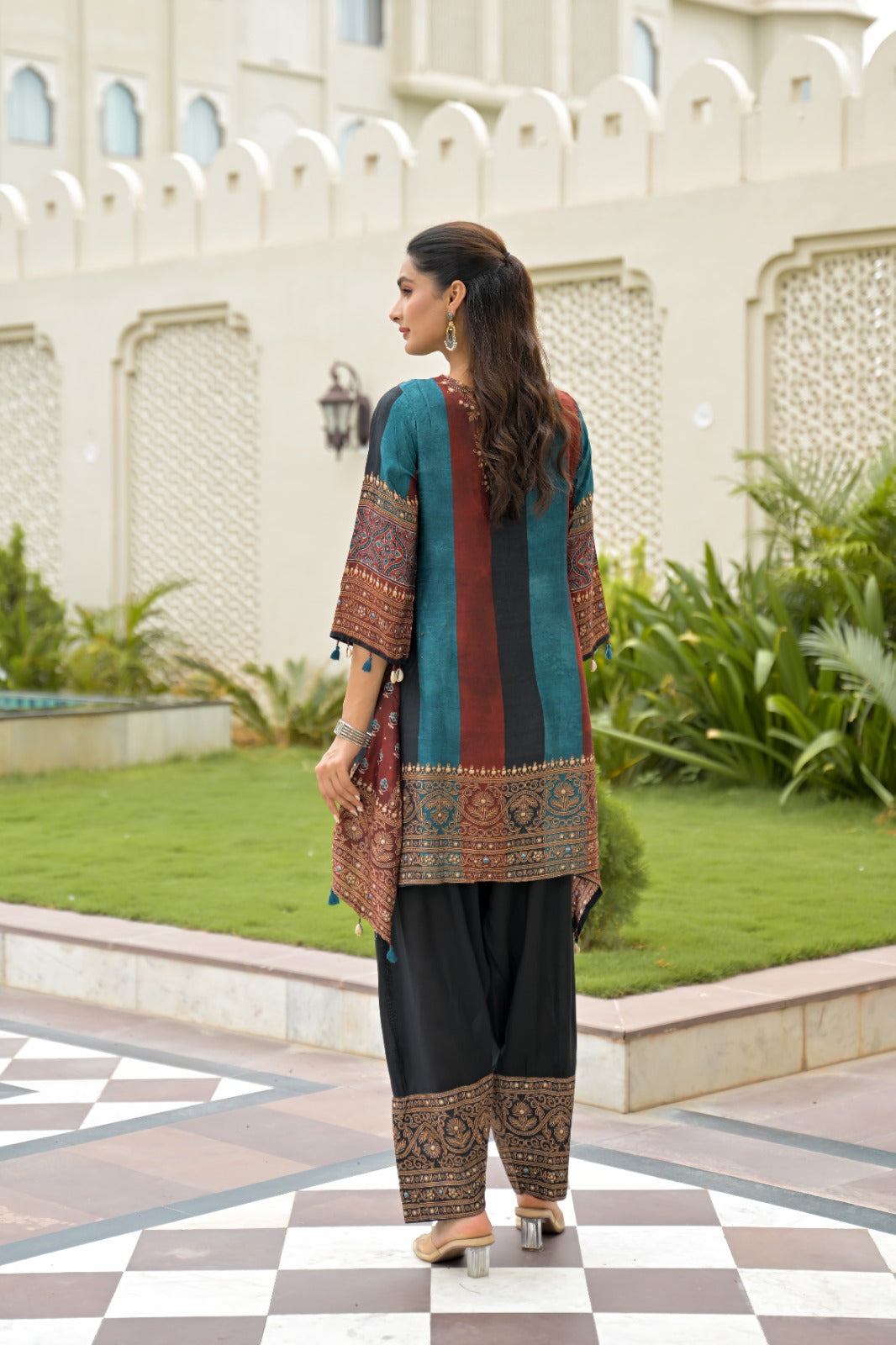 Russian silk with hand work and paired with farshi salwar three piece set (C468)