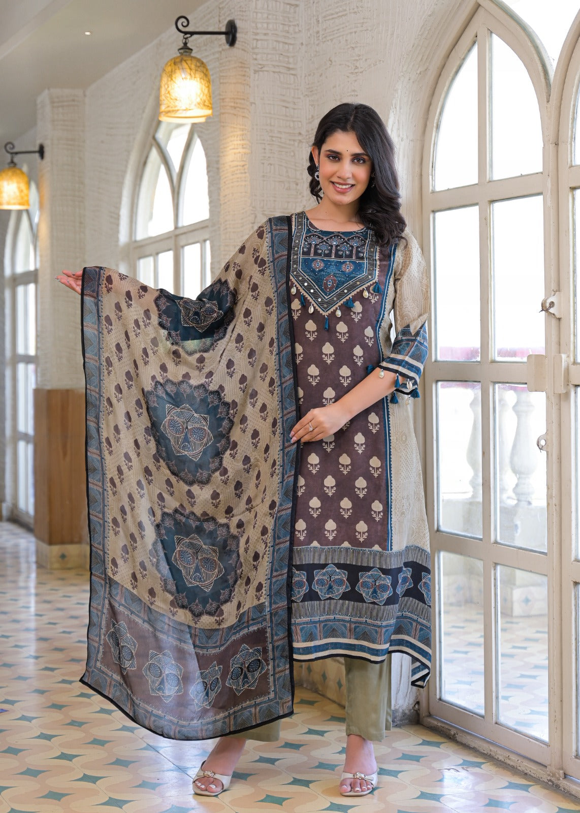 Pure crape with mul lining smart three piece set (B675)