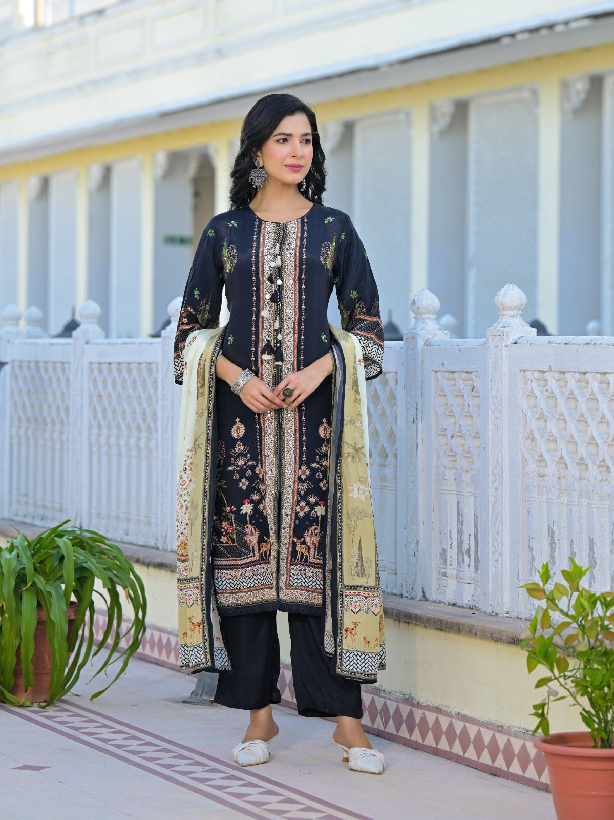 Natural crape with mul lining three piece set (C234)