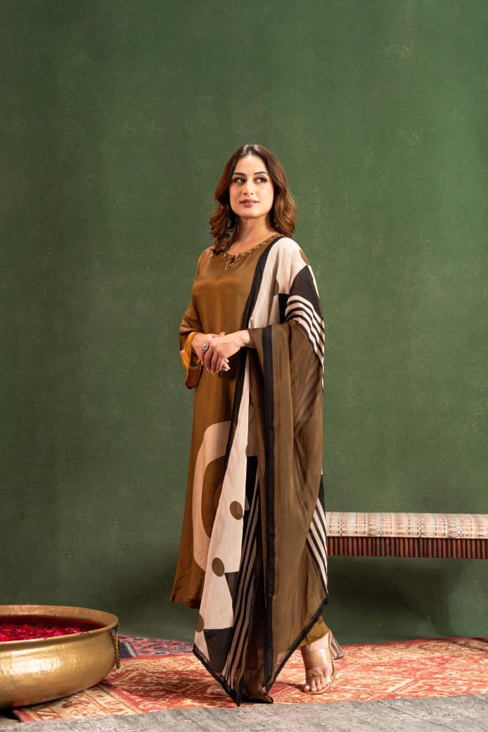 Pure mul silk with lining soft organza dupatta three piece set (A953)