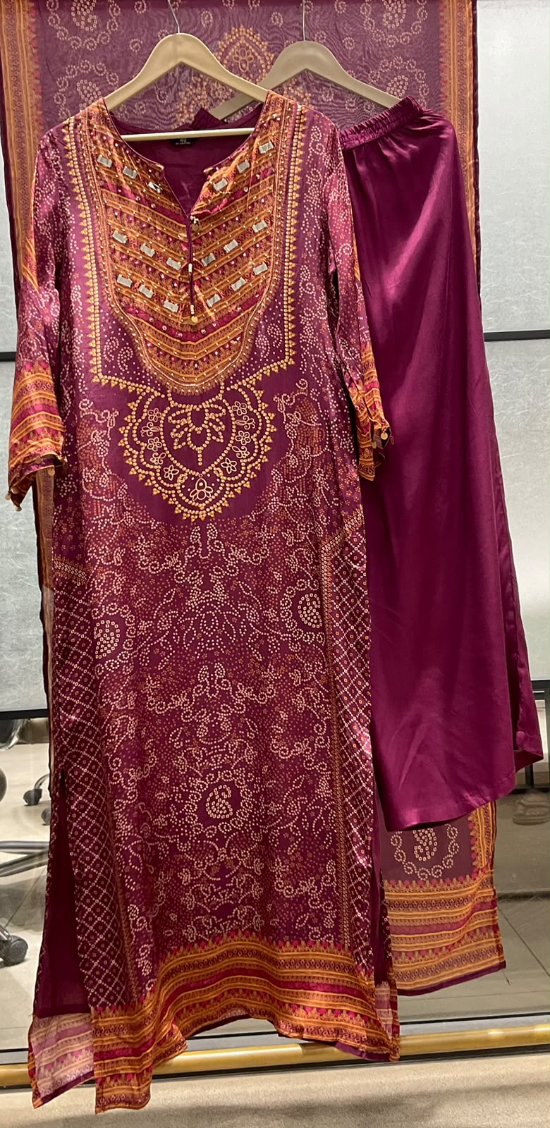 Pure crape with lining pheran pattern three piece set (C789)