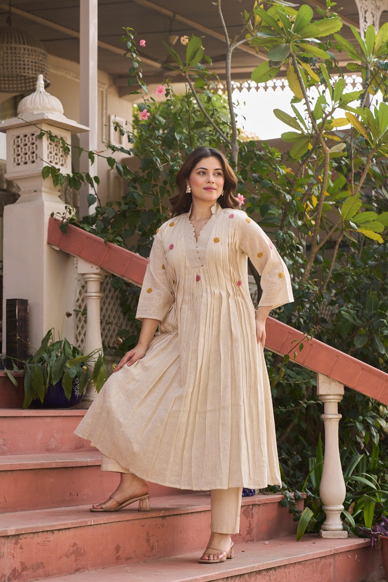 Soft jute linen with mul lining and full crochet flower smart two piece cordset (B422)