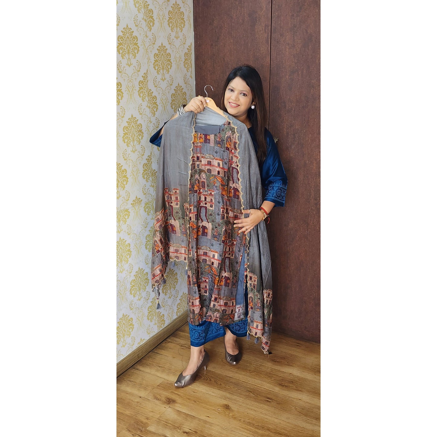 Grey pichwai with full katha work three piece set (P914)