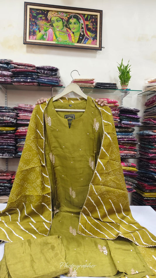 Green pure silk three piece set (A910)