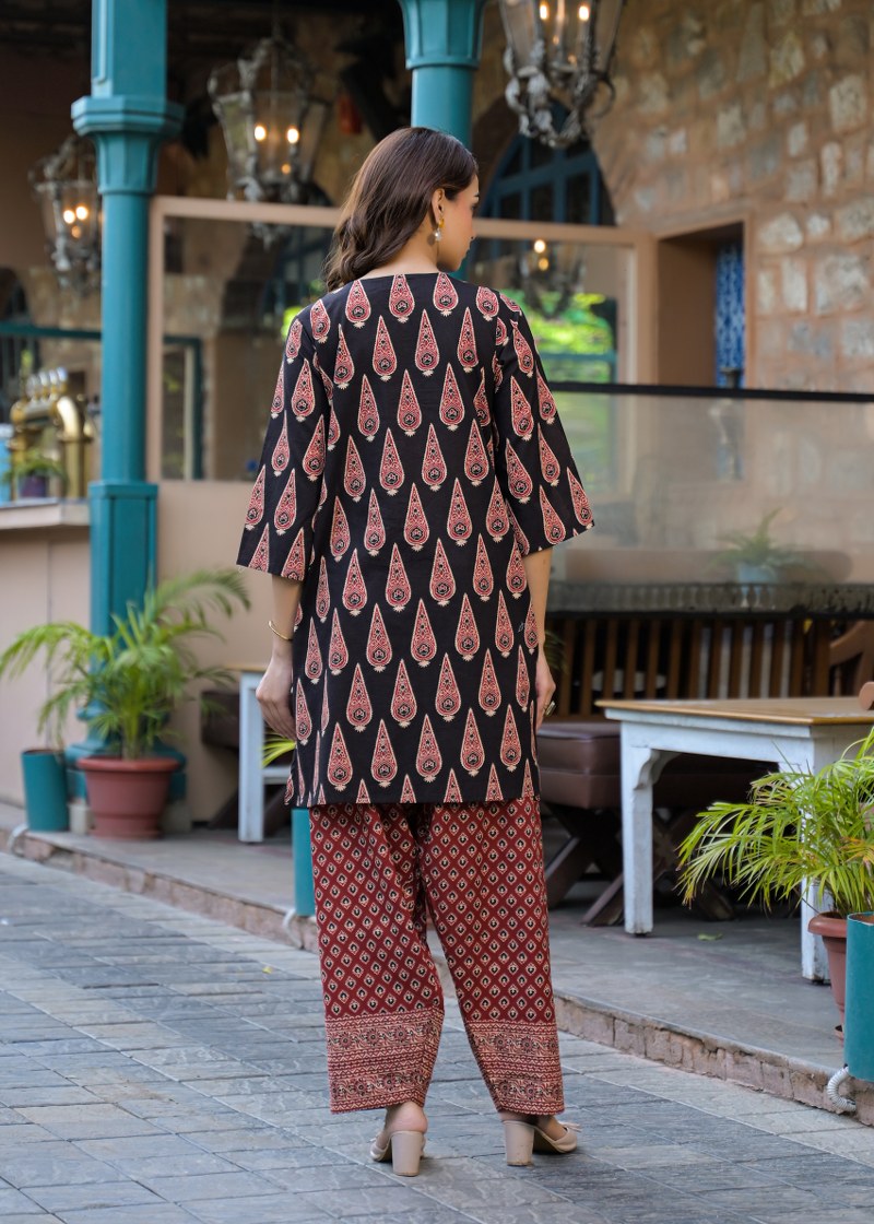 Pure cotton block print with thread work paired with farshi salwar smart two piece cordset (B934)