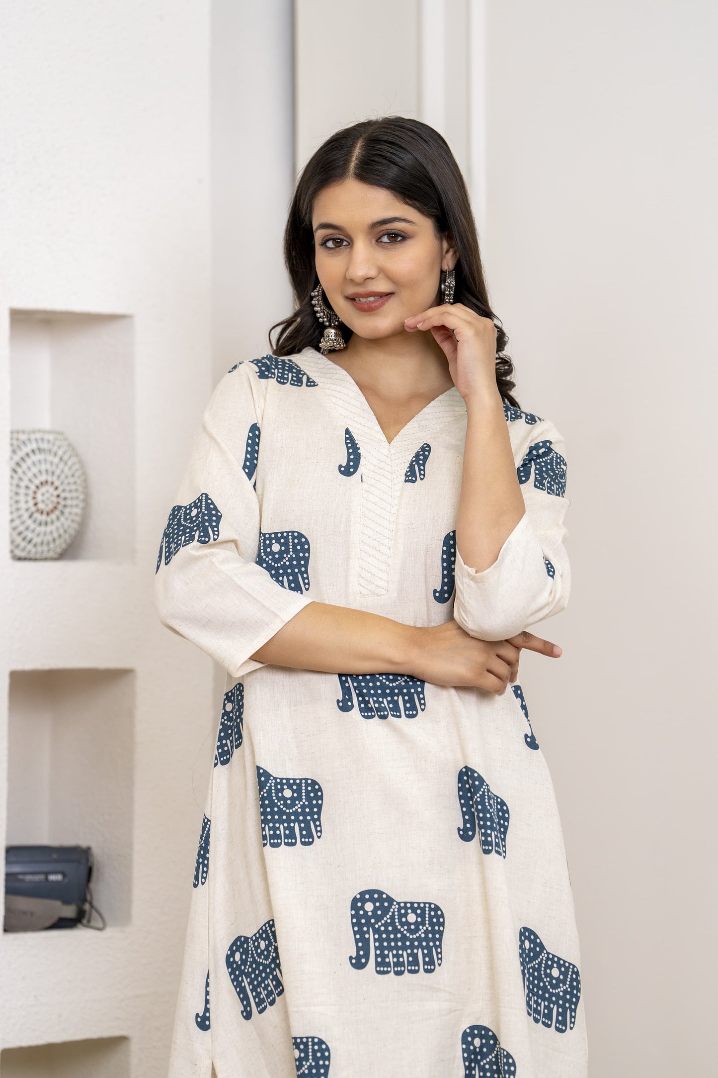 Off white handloom cotton two piece set (P2102)