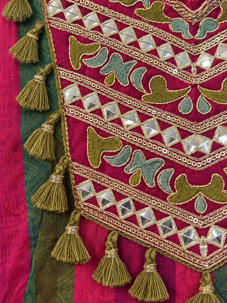Pure muslin with heavy gota work detailing paired with farshi salwar smart two piece cordset (S361) (next week dispatch)